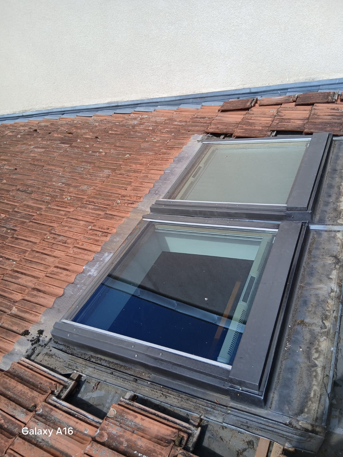 Renovation toiture avec fenetres de toit Velux - Point Fenetre